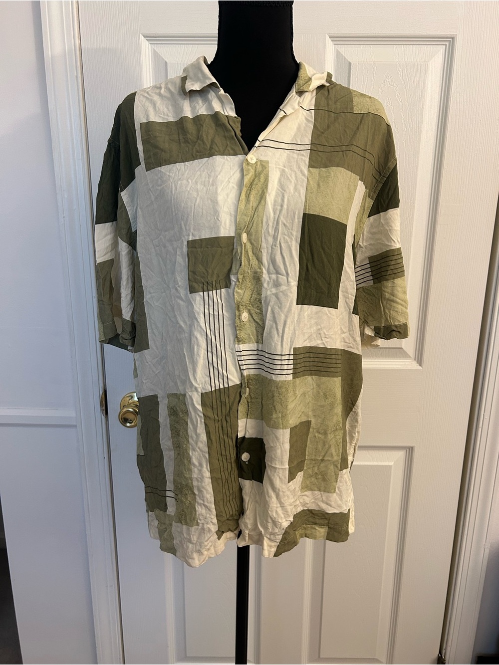 Zara Olive & White Geometric Short-Sleeve Shirt Jacket